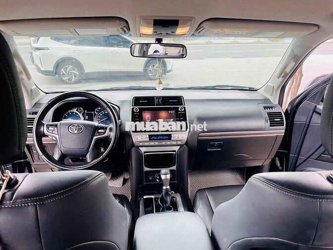 Toyota Prado VX 2018 Đen 70000 km