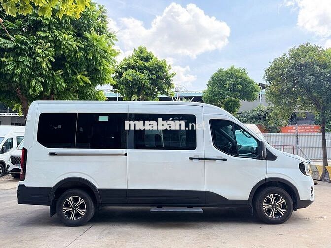Ford Transit Trend2026 xe biển trắng chở nhân viên