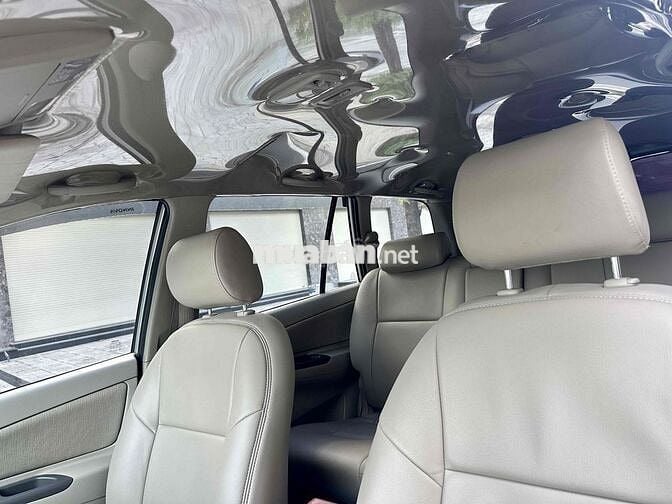 Toyota Innova 2.0E 2015 Số sàn Bạc 8 chỗ