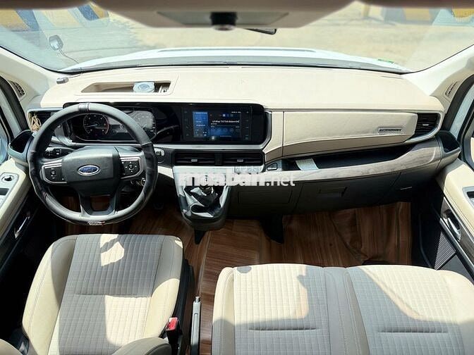 Ford Transit Trend2026 xe biển trắng chở nhân viên