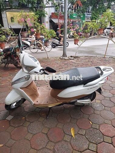 Honda Lead 125cc Đỏ bạc đã sử dụng