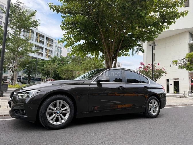 Bán BMW 320i SX 2015 xe gia đình sử dụng kỹ còn mới đẹp xem xe q7