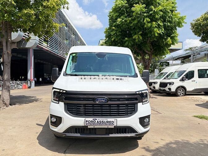 Ford Transit Trend2026 xe biển trắng chở nhân viên