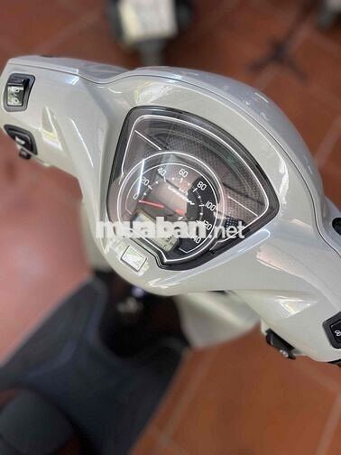 Honda Vision 2024 Xám xi măng