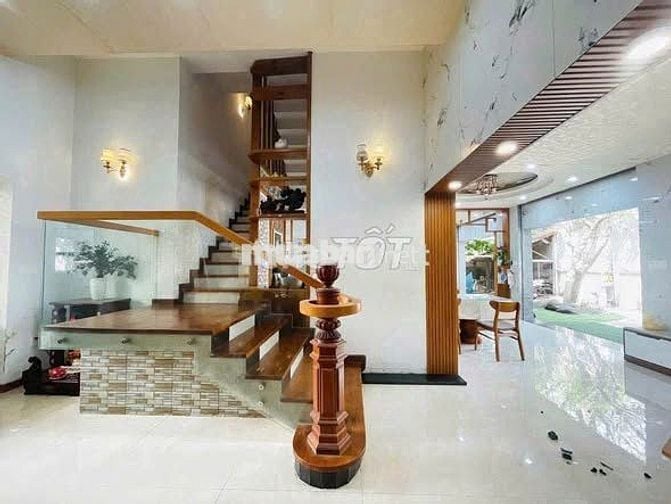 Cho thuê biệt thự 1300m2 mặt tiền sông Đồng Nai, p. Trấn Biên