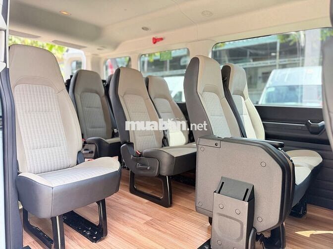 Ford Transit Trend2026 xe biển trắng chở nhân viên
