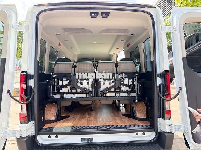 Ford Transit Trend2026 xe biển trắng chở nhân viên