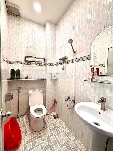 NNC 4PN 5WC Nhà Mới - Ở Hoặc Kinh Doanh - Hẻm Ko Sâu