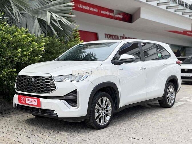 Toyota Innova Cross 2.0HEV 2024 Trắng 45.000 km