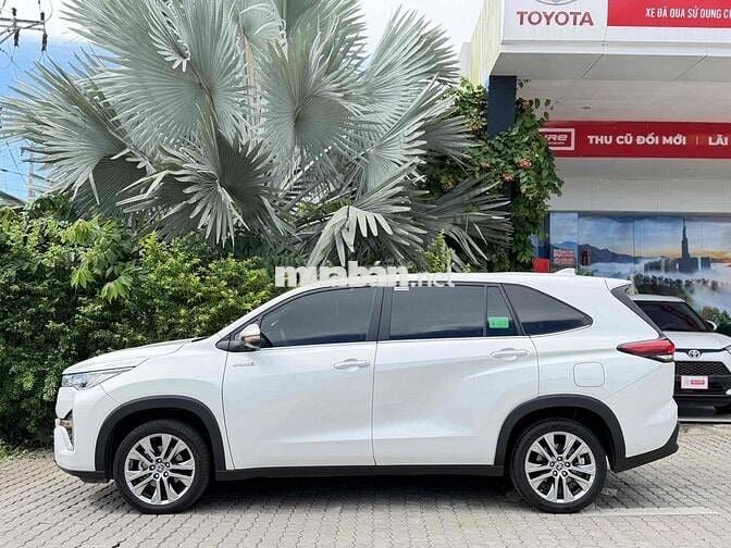 Toyota Innova Cross 2.0HEV 2024 Trắng 45.000 km
