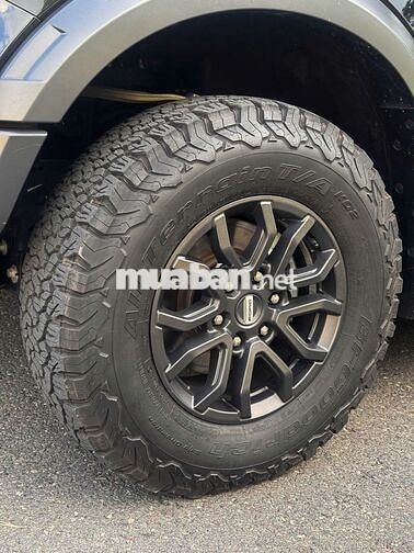 Ford Raptor 4A 2025 21000 km Đen Tự động