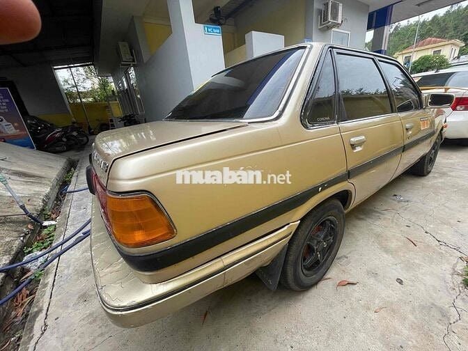Toyota Corona Vàng cát 5 chỗ