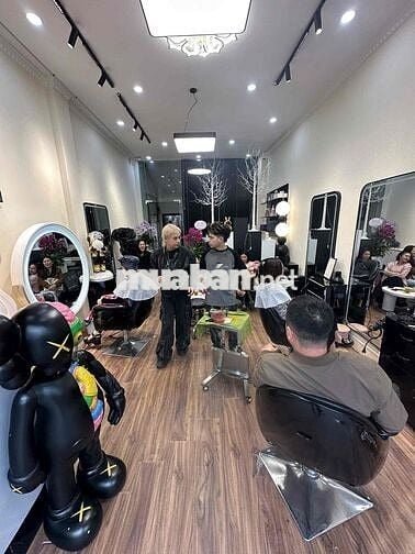 Nhượng salon tóc mặt phố full đồ