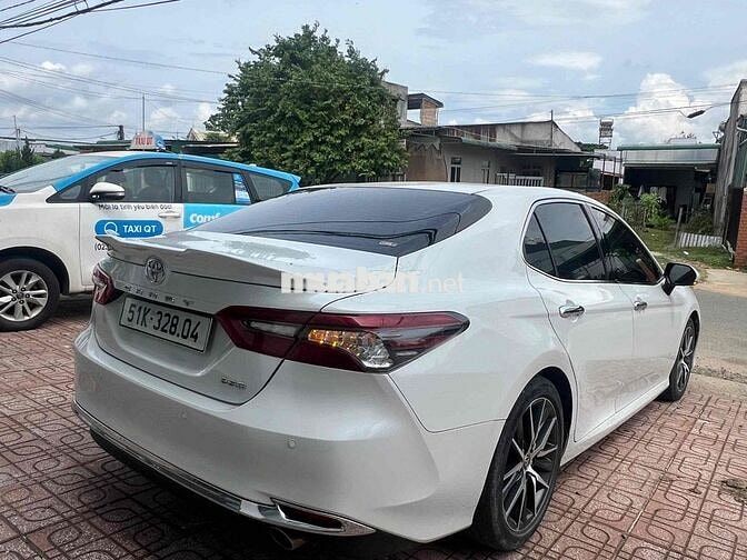 Toyota Camry 2024 Trắng 5 chỗ 76949 km