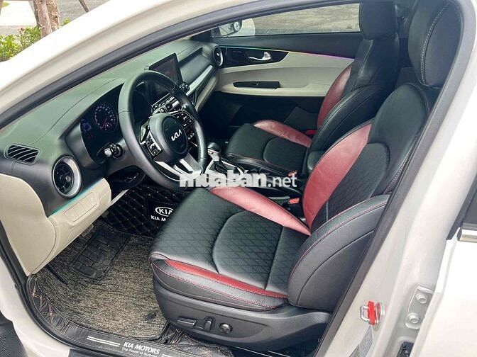 Kia K3 Luxury 2022 Trắng 60000 km