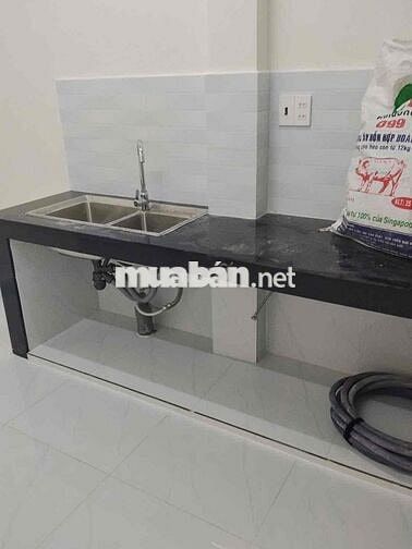 🏡Nhà cho thuê.măt tien quoc lo 50.  👉 Cách bến xe 🚃🚃Q8 700m  👉 Thuận t