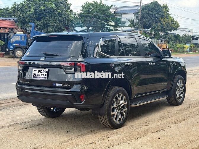Ford Everest Titanium 4x4 2022,trả trước 310 triệu