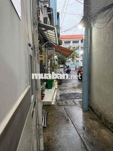 NHÀ GẦN PHAN XÍCH LONG - XE TẢI ĐẬU SÁT NHÀ -  3 TẦNG - SỔ HỒNG RIÊNG