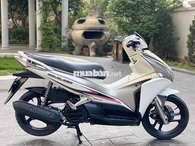 Honda Air Blade Trắng FI 2012