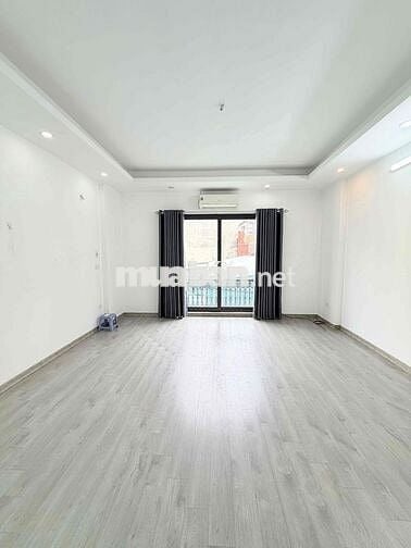 chính chủ cho thuê nhà 33m2 + 5 tầng + 3 phòng ngủ giá 9 triêu/ tháng