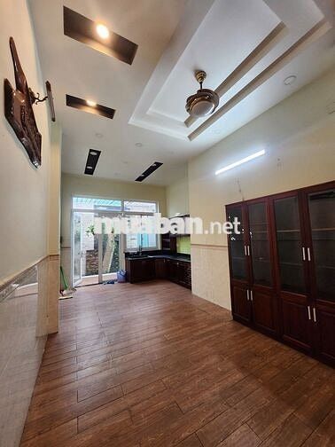 Chủ gửi bán căn nhà vị trí tân thới nhất quận 12 .  Giá 11ty500tr