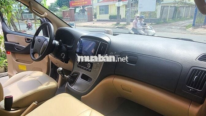 Xe 9 Chỗ Hyundai Starex 2016 Máy Xăng, Xe Đẹp