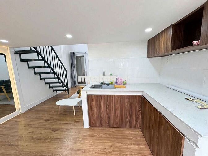 QUẬN 10 | Duplex Full Nội Thất Mới – Gần ĐH HUFLIT, Vạn Hạnh Mall 