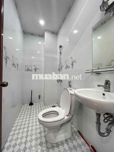 Phòng Cửa Sổ Rộng_Full Nội Thất_Điện Biên Phủ_Gần Hồng Bàng_UEF_FTU