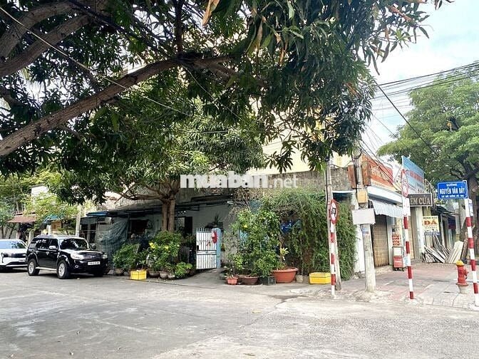 bán nhà cấp 4, lô góc độc nhất Nha Trang; 3 mặt tiền: