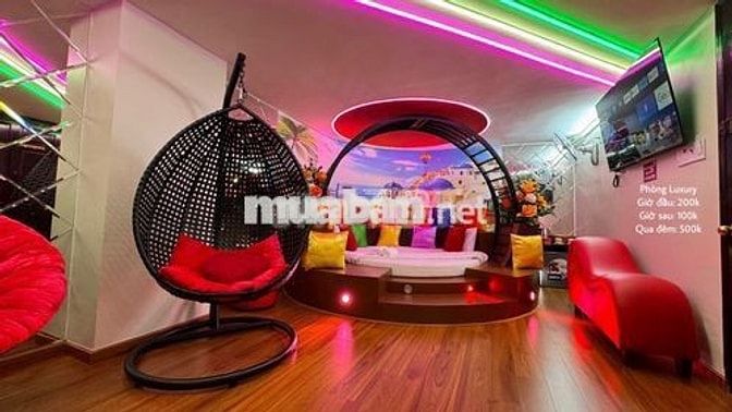 tuyển nhân viên lễ tân ca đêm