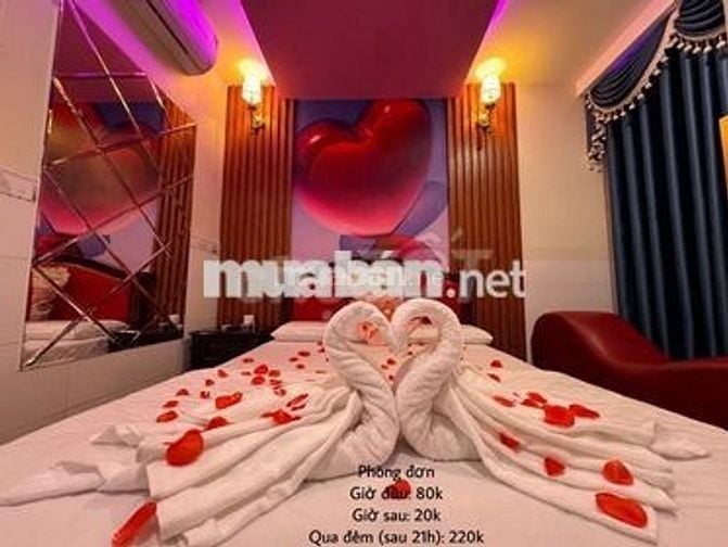 tuyển nhân viên lễ tân ca đêm