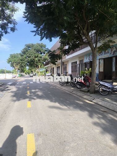 ĐẤT NỀN NHÀ BÈ MT NGUYỄN VĂN TẠO, DT : 5X16 CN 80M2 GIÁ 2.2TỶ TL 