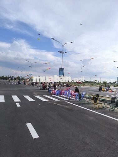 ĐẤT NỀN NHÀ BÈ MT NGUYỄN VĂN TẠO, DT : 5X16 CN 80M2 GIÁ 2.2TỶ TL 