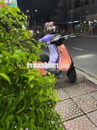 Piaggio Vespa Sprint Hồng Tím