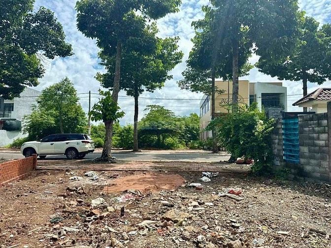 Bán Lô đất biệt thự đơn lập - mặt tiền đường số 8 - 12m