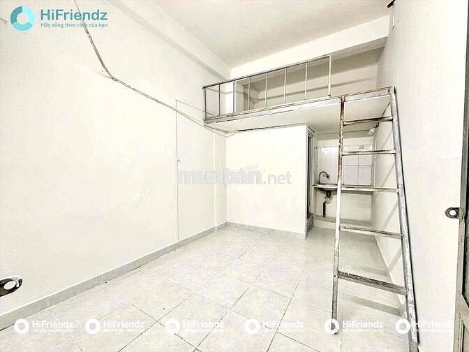Phòng Gác giá rẻ giáp Quận 10 / Vòng xoay Lê Đại Hành / ĐH Bách K