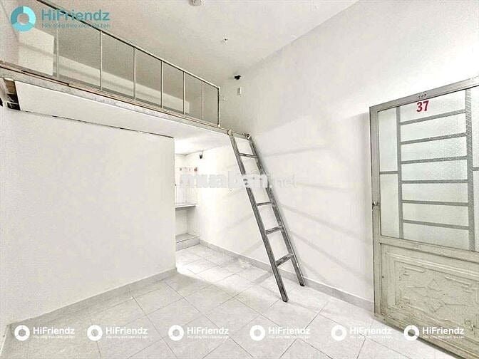 Phòng Gác giá rẻ giáp Quận 10 / Vòng xoay Lê Đại Hành / ĐH Bách K