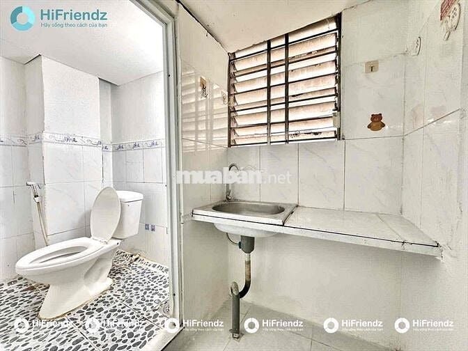 Phòng Gác giá rẻ giáp Quận 10 / Vòng xoay Lê Đại Hành / ĐH Bách K