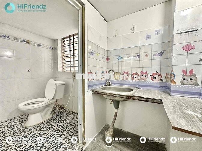 Phòng Gác giá rẻ giáp Quận 10 / Vòng xoay Lê Đại Hành / ĐH Bách K