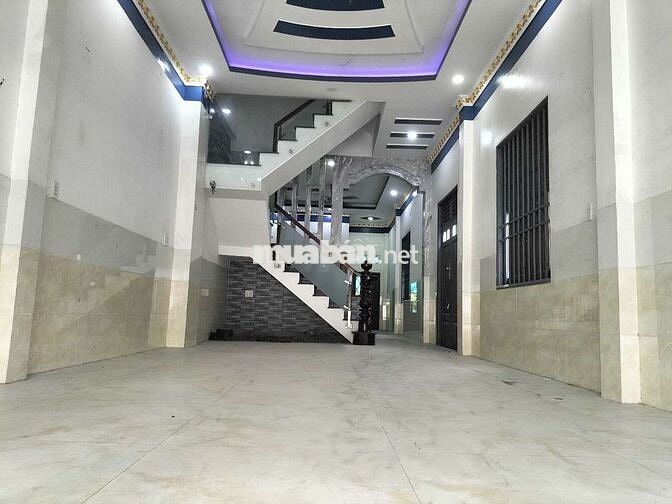  🆘🆘 rẻ thật ạ có 8,5t thôi 3lầu 5p ngủ. rất rất Nhanh mới kịp ạ 