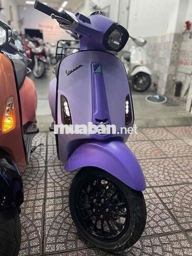 Piaggio Vespa Sprint Hồng Tím