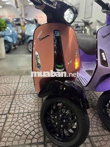 Piaggio Vespa Sprint Hồng Tím