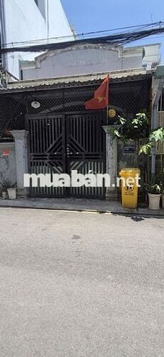 Tuyển may mẫu hàng thời trang nữ 