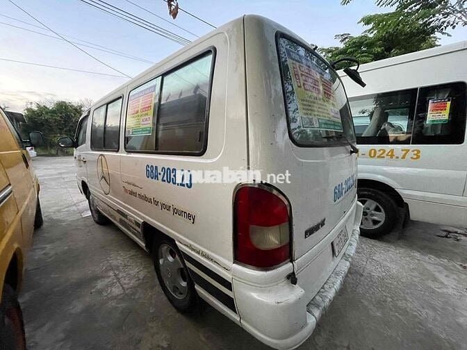 Xe khách Mercedes-Benz 9 chỗ Trắng