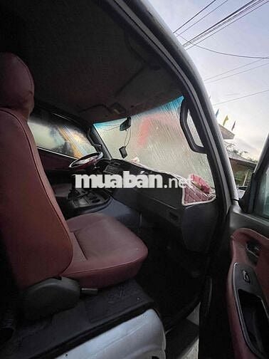 Xe khách Mercedes-Benz 9 chỗ Trắng