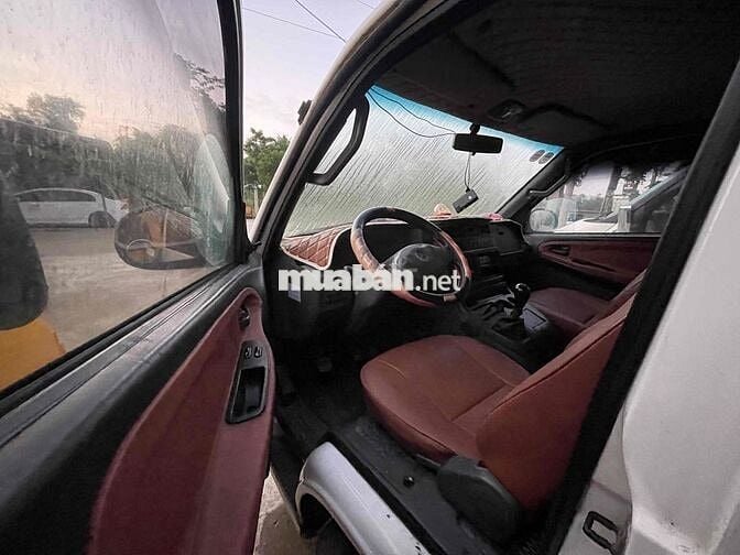 Xe khách Mercedes-Benz 9 chỗ Trắng