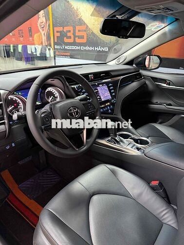 Toyota Camry 2.5Q sản xuất 2020 cực đẹp