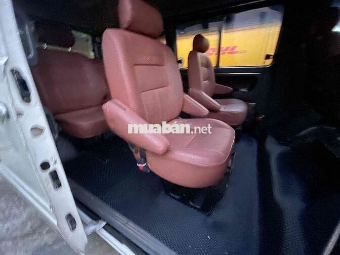 Xe khách Mercedes-Benz 9 chỗ Trắng