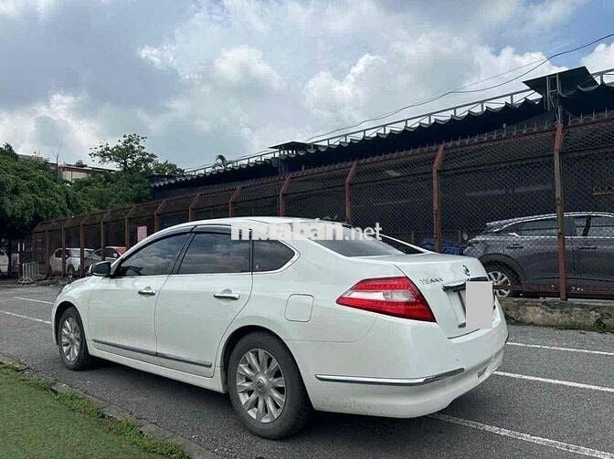 Nissan Teana 2.0 2010 Trắng Nhập khẩu