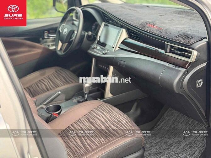 Toyota Innova G 2022 8 chỗ Tự động CHÍNH HÃNG